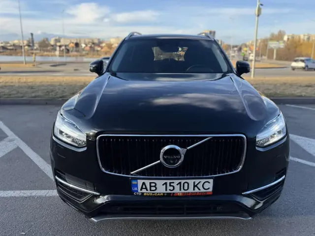 Volvo XC90 - фото 1