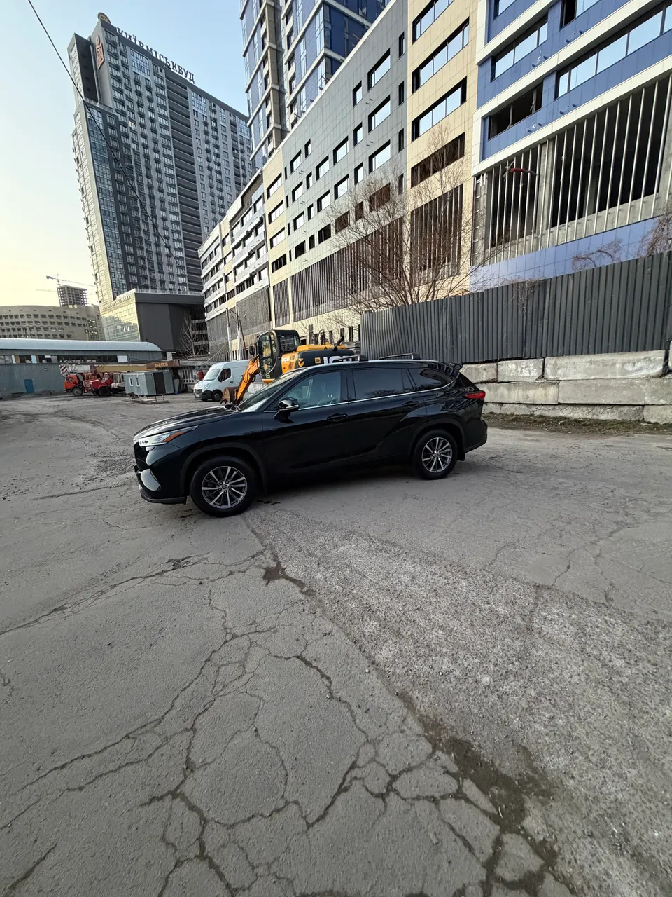 Toyota Highlander - фото 4