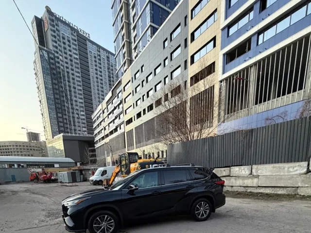 Toyota Highlander - фото 4