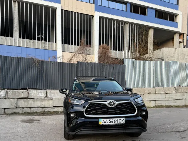 Toyota Highlander - фото 2