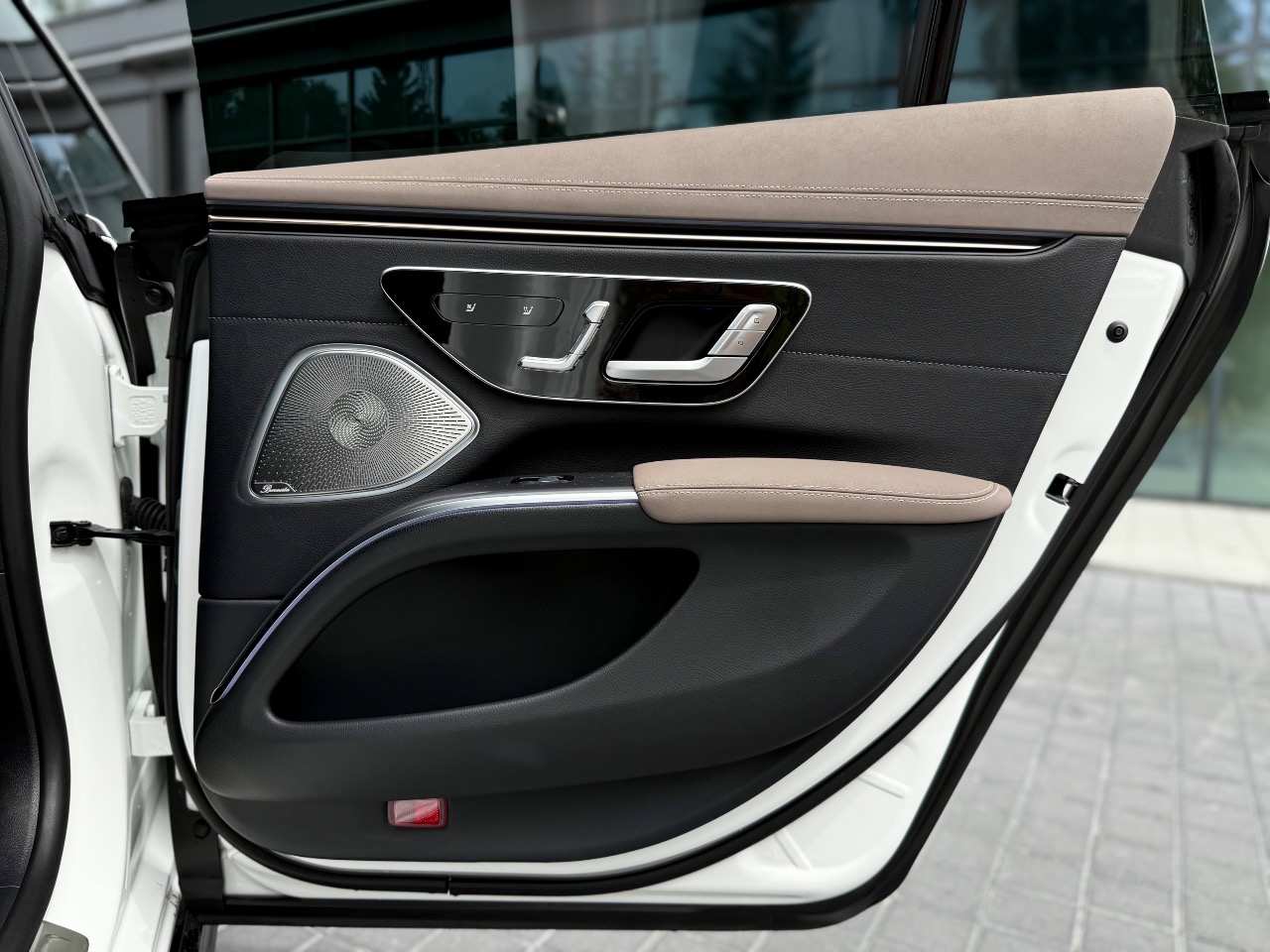 Mercedes-Benz EQS - фото 10