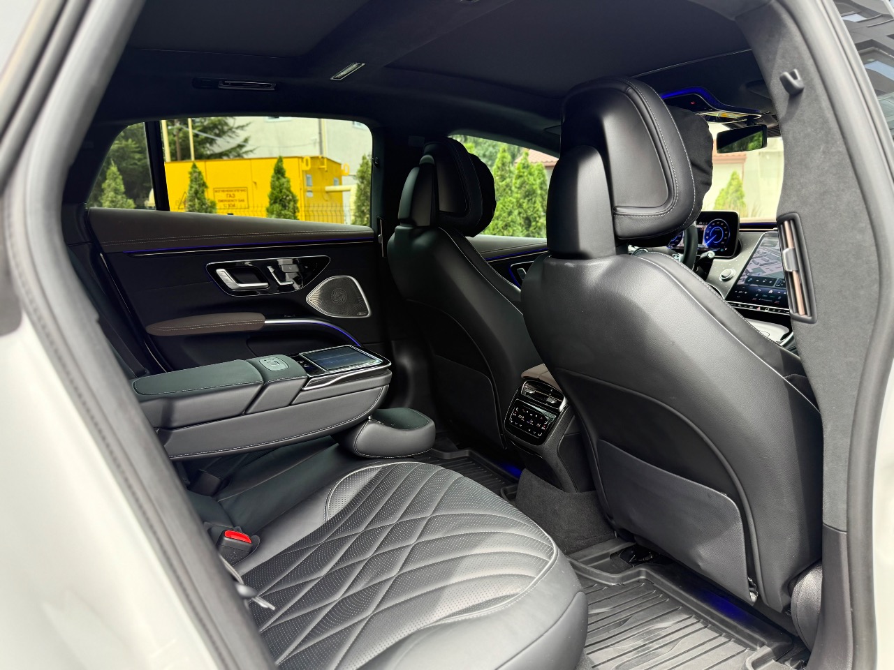 Mercedes-Benz EQS - фото 47