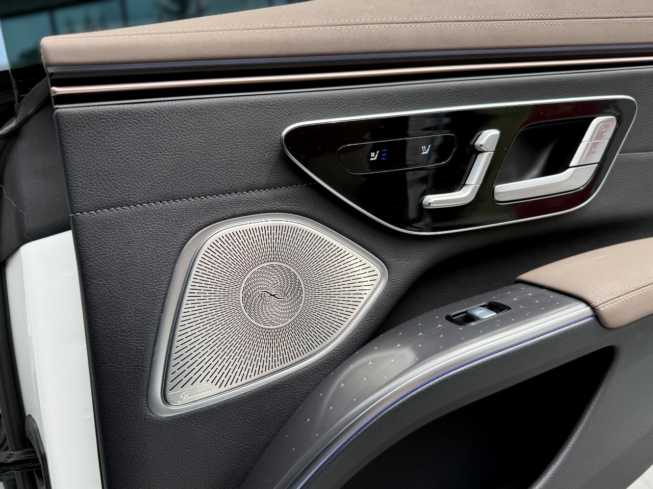 Mercedes-Benz EQS - фото 13