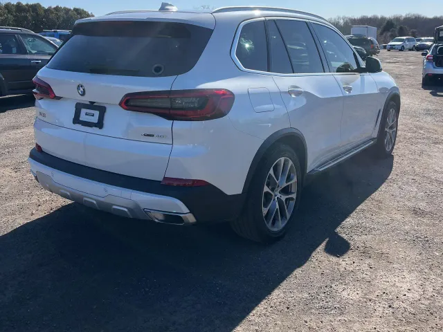 BMW X5 - фото 4