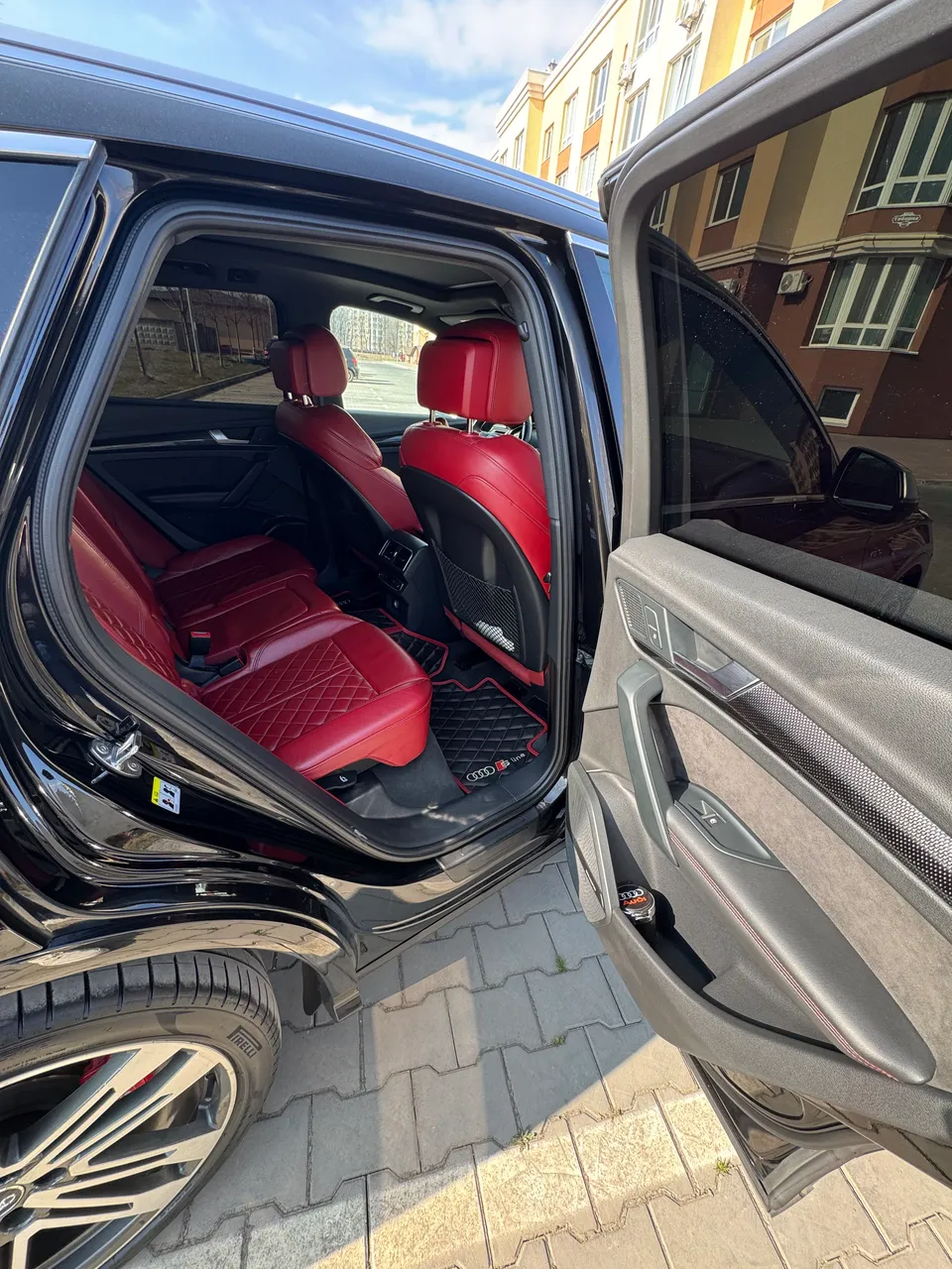 Audi SQ5 - фото 18