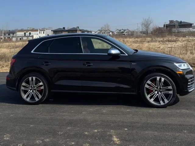 Audi SQ5 - фото 5
