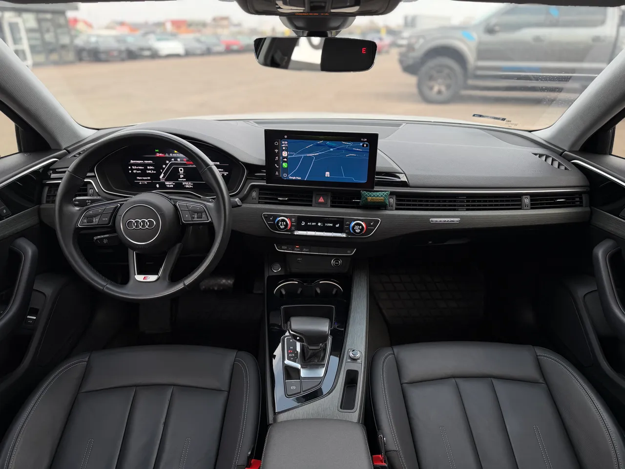 Audi A4 - фото 11