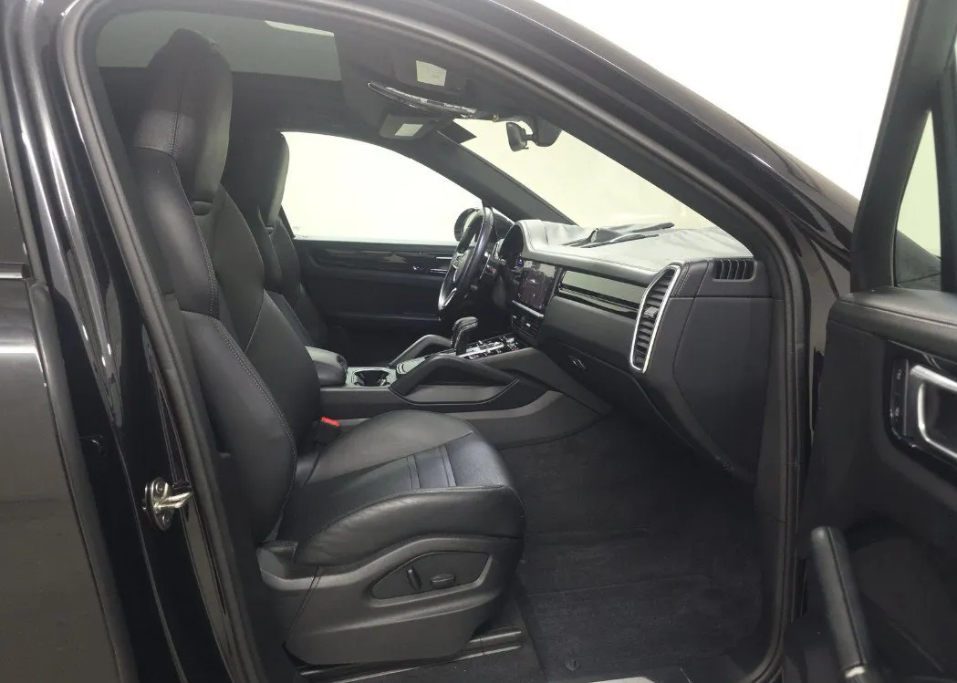 Porsche Cayenne - фото 7