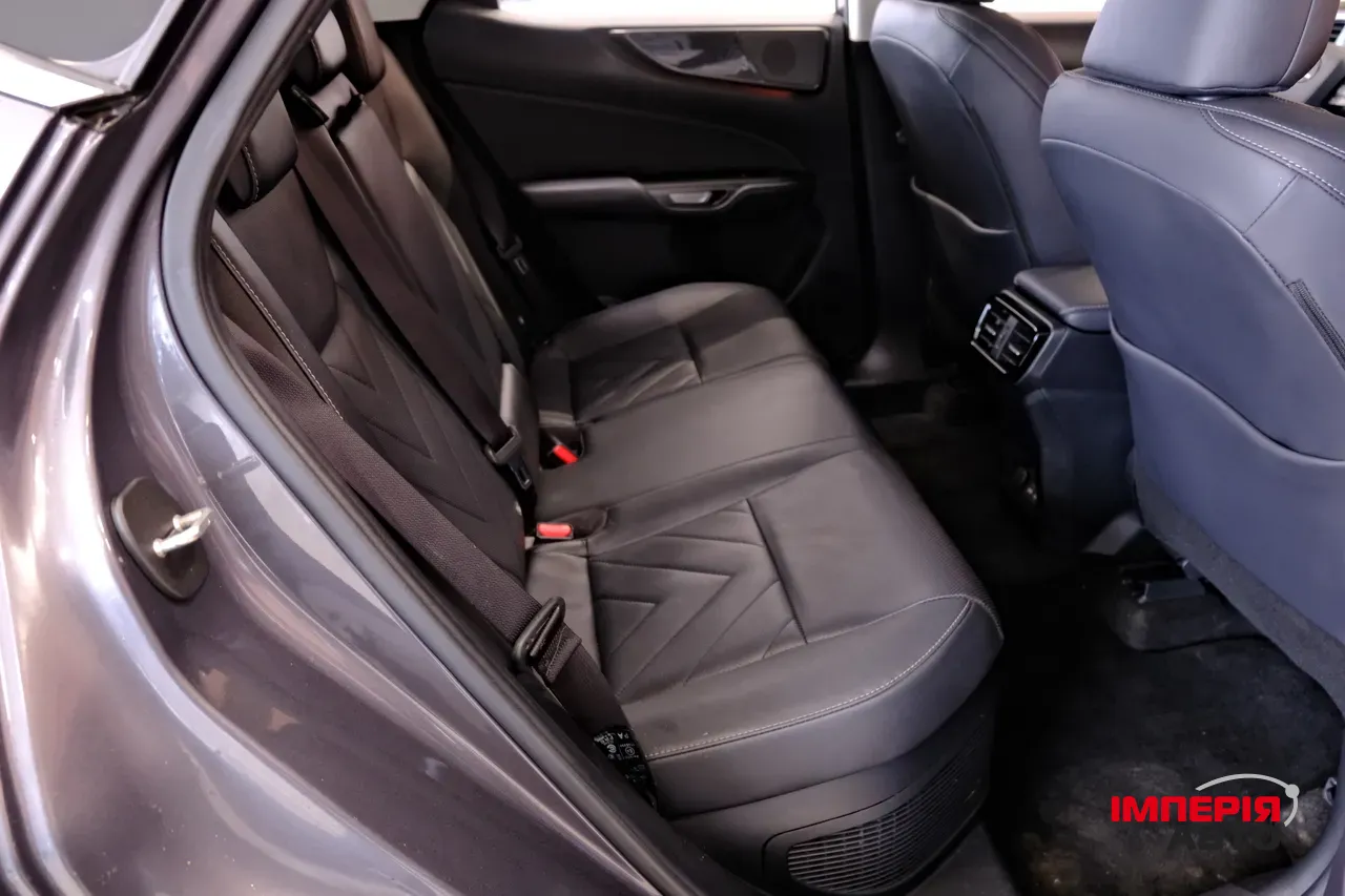 Lexus NX - фото 9