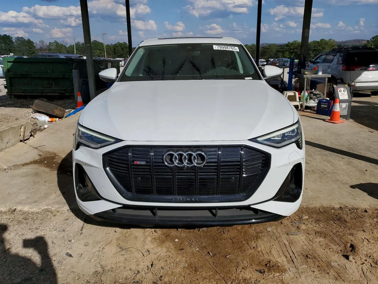 Audi e-tron - фото 3