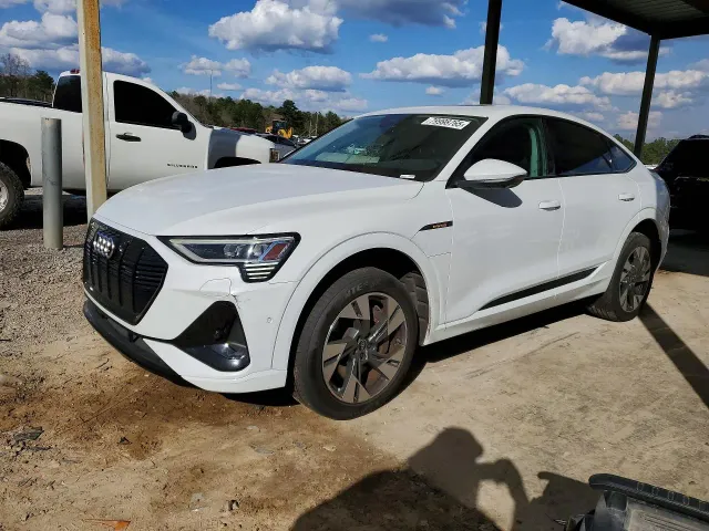 Audi e-tron - фото 2