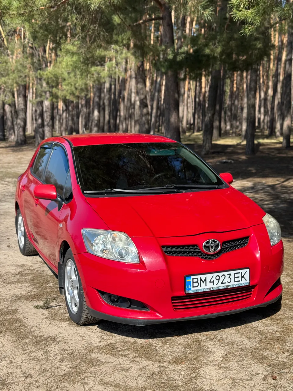 Toyota Auris - фото 1