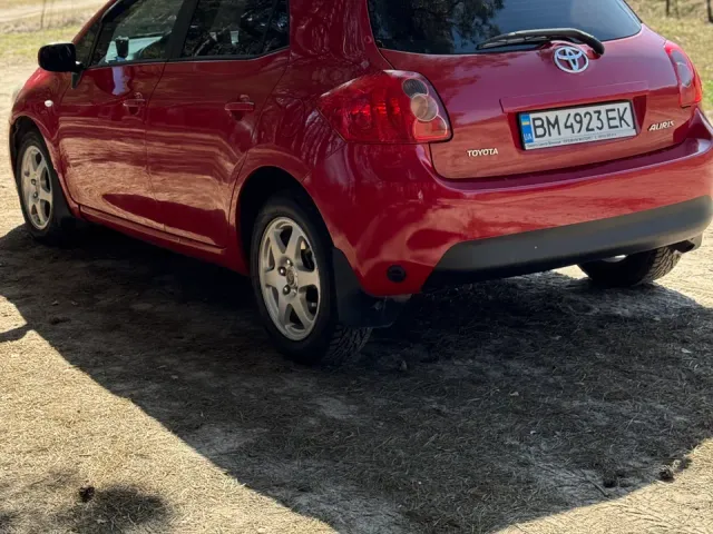 Toyota Auris - фото 3