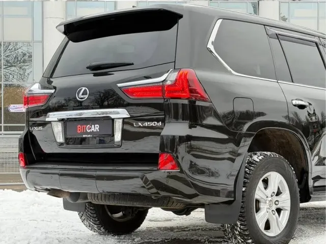 Lexus LX - фото 5