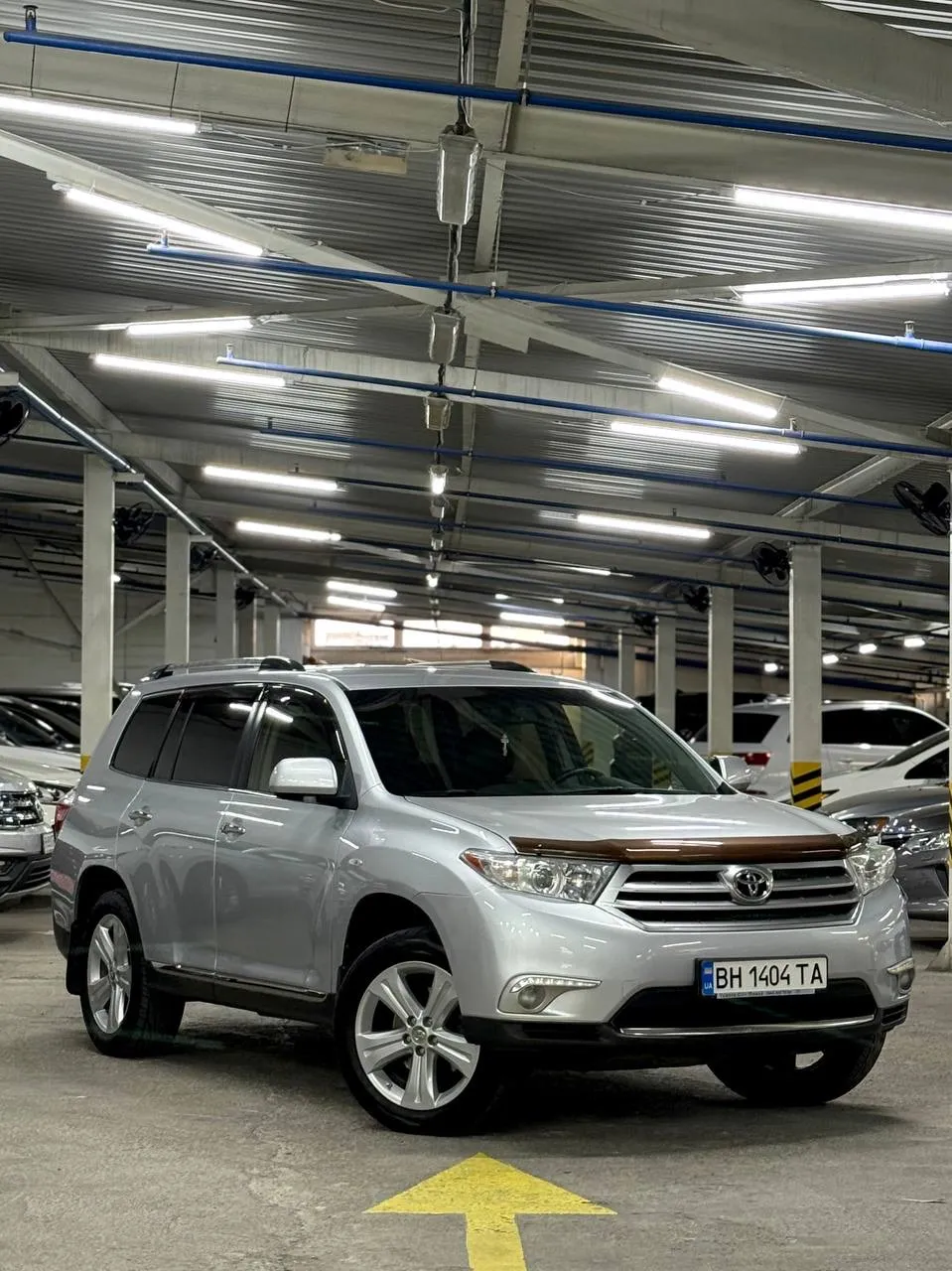 Toyota Highlander - фото 1