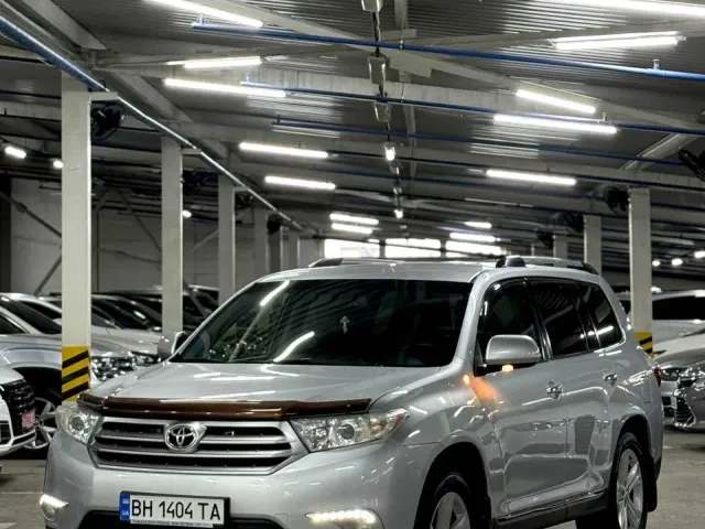 Toyota Highlander - фото 4