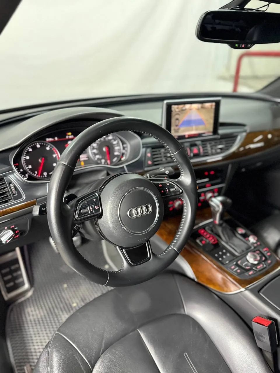 Audi A6 - фото 7