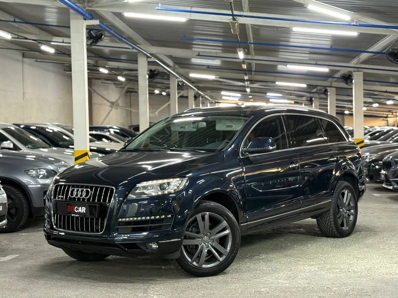 Audi Q7 - фото 1