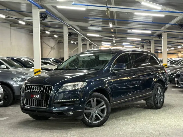 Audi Q7 - фото 1