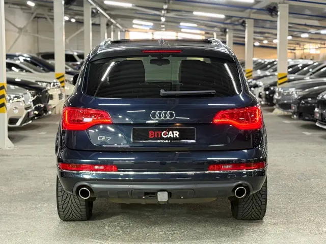 Audi Q7 - фото 5