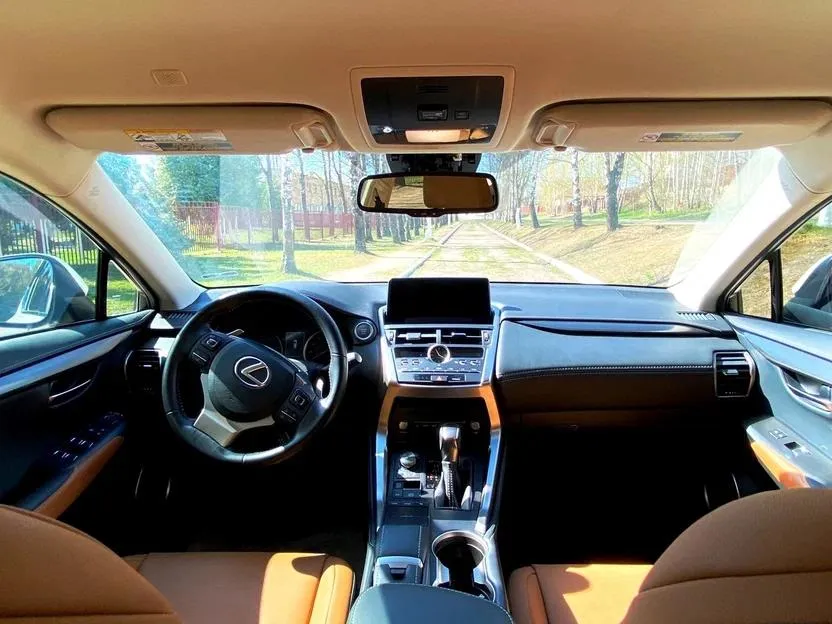 Lexus NX - фото 8