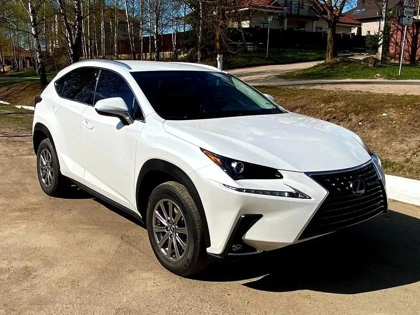 Lexus NX - фото 3