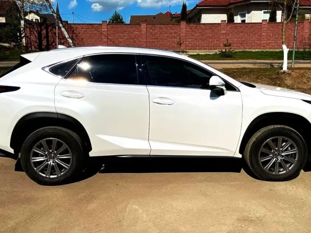 Lexus NX - фото 5