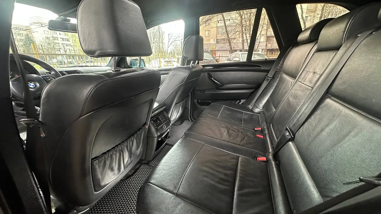 BMW X5 - фото 6