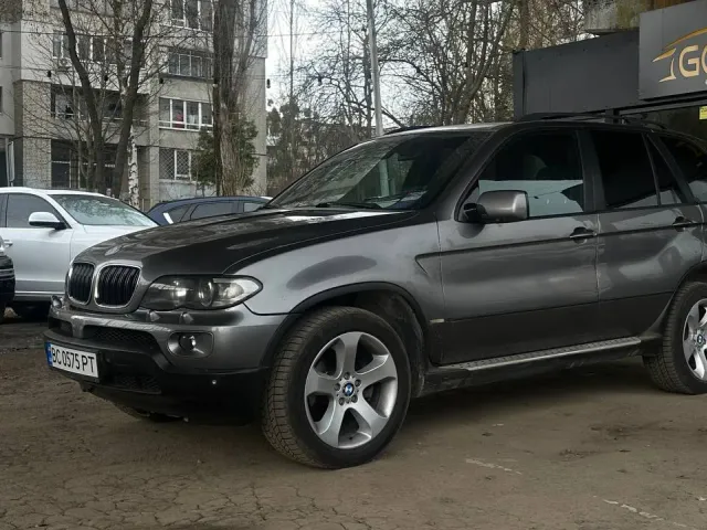 BMW X5 - фото 2
