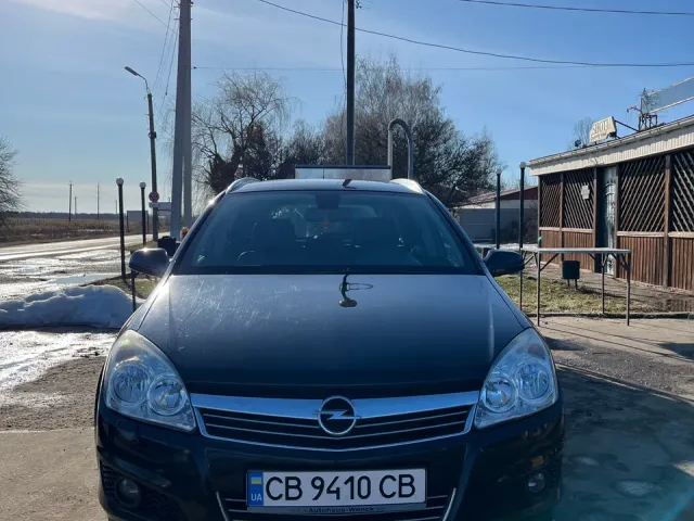 Opel Astra - фото 1