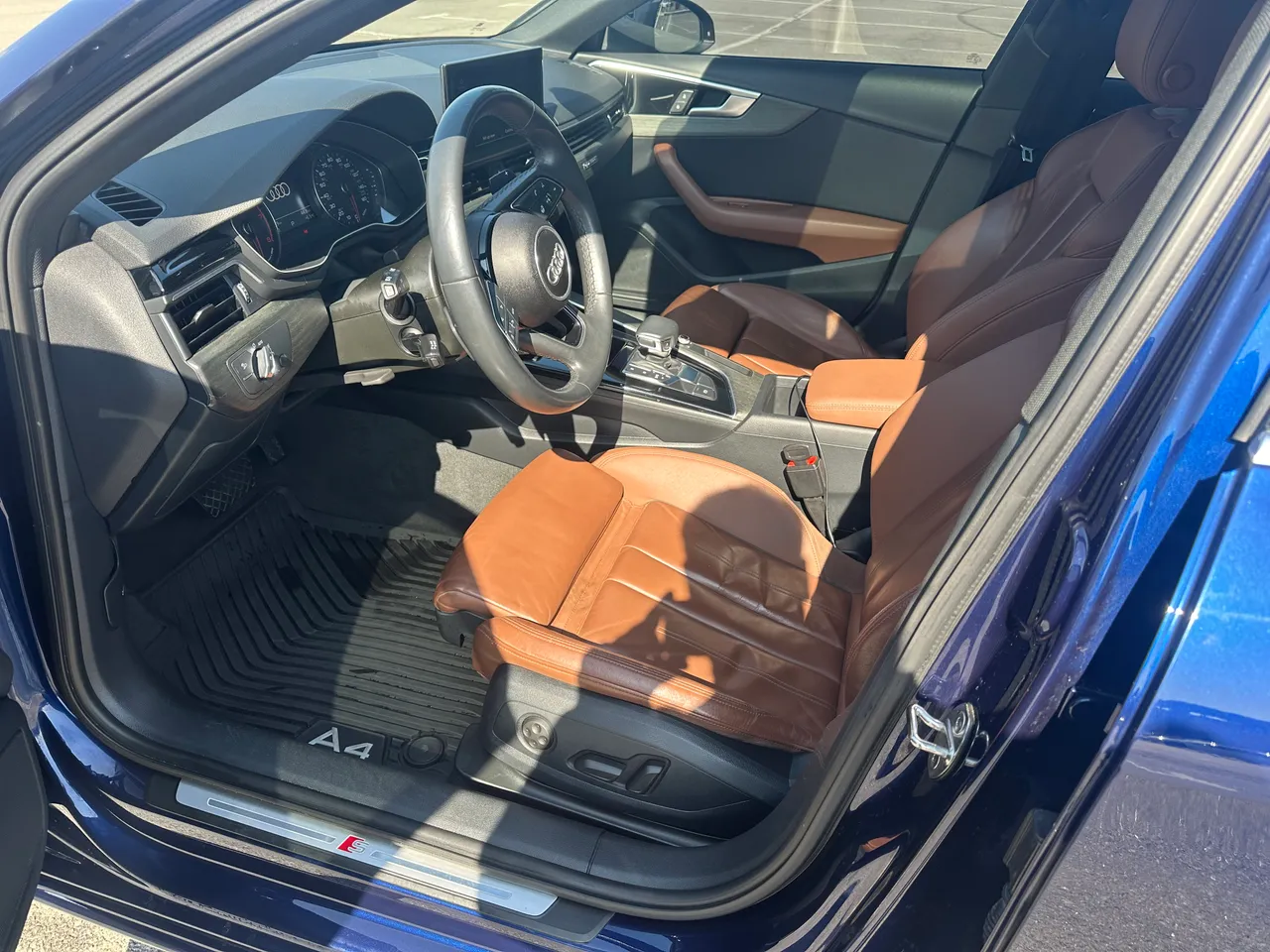 Audi A4 - фото 15