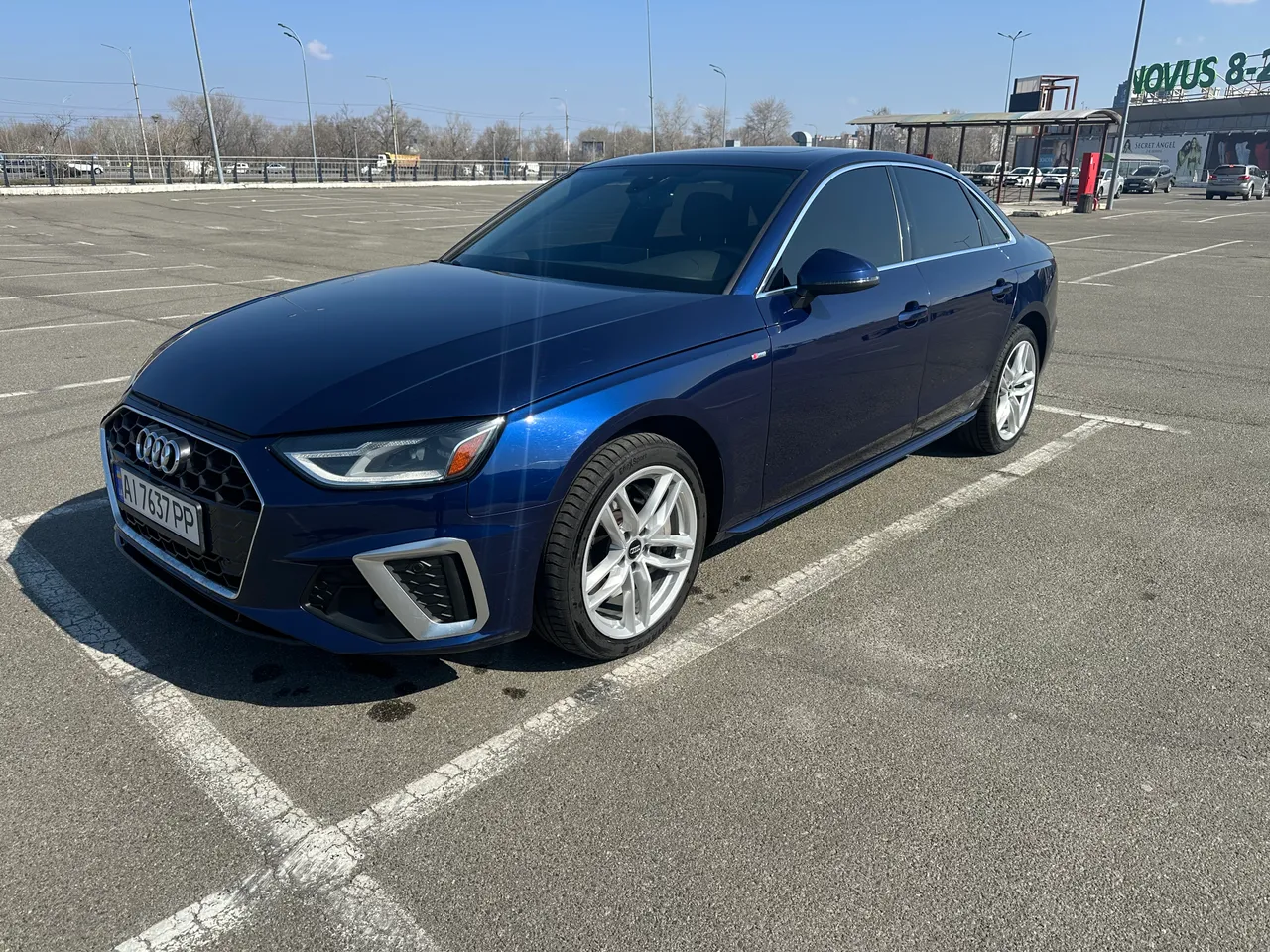 Audi A4 - фото 29