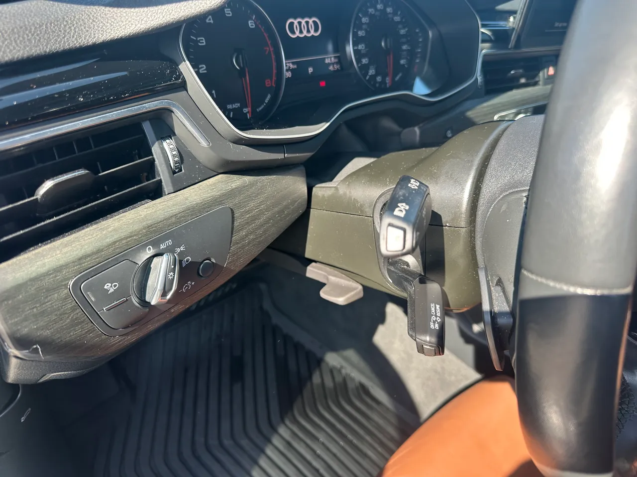 Audi A4 - фото 14