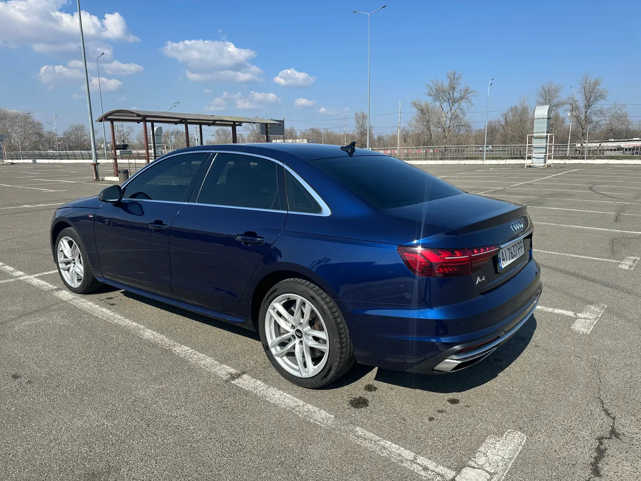 Audi A4 - фото 27