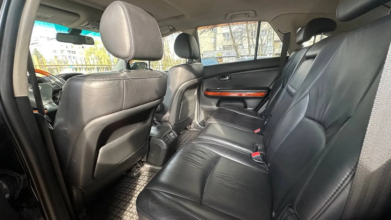 Lexus RX - фото 9