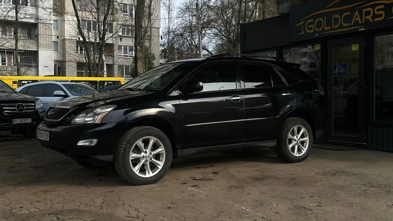 Lexus RX - фото 2