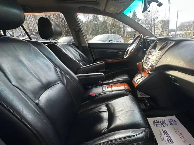 Lexus RX - фото 4