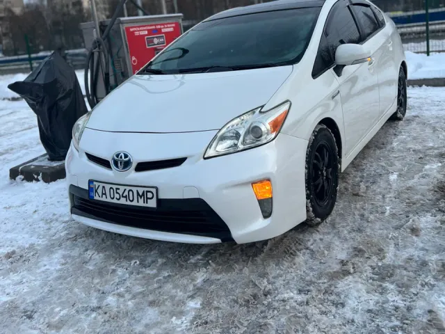 Toyota Prius - фото 3