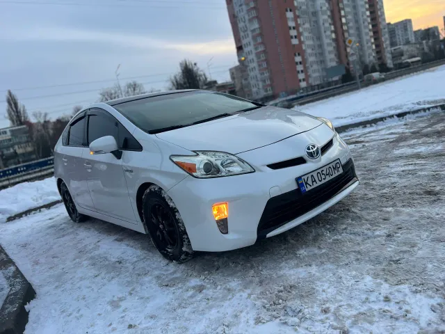 Toyota Prius - фото 4