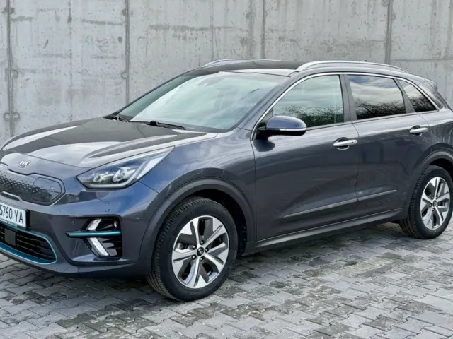Kia Niro - фото 1