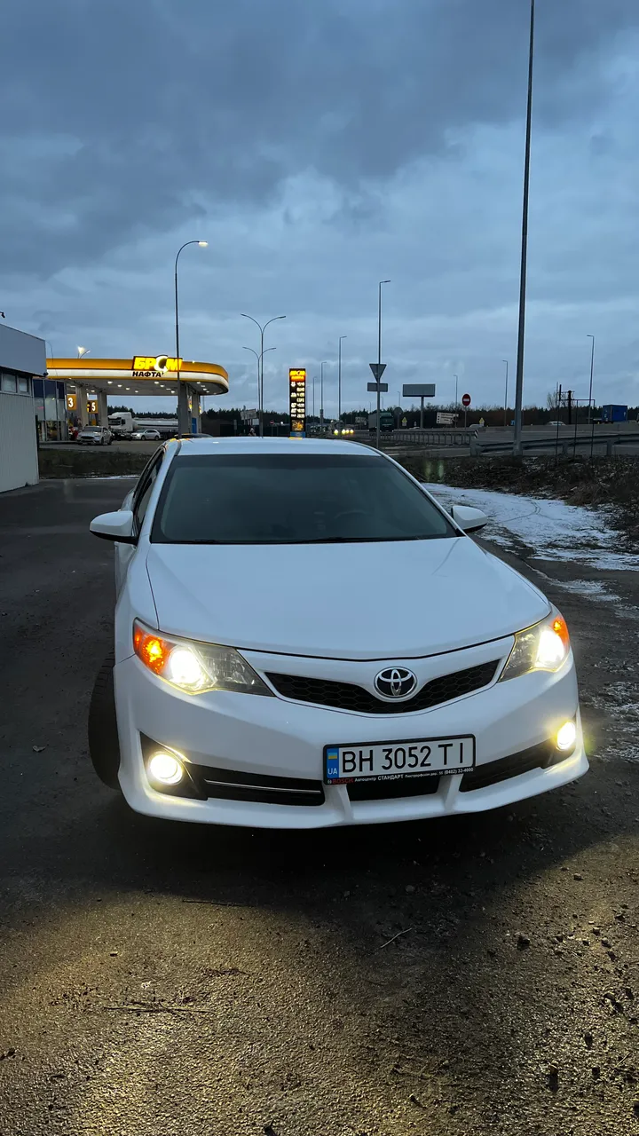 Toyota Camry - фото 9
