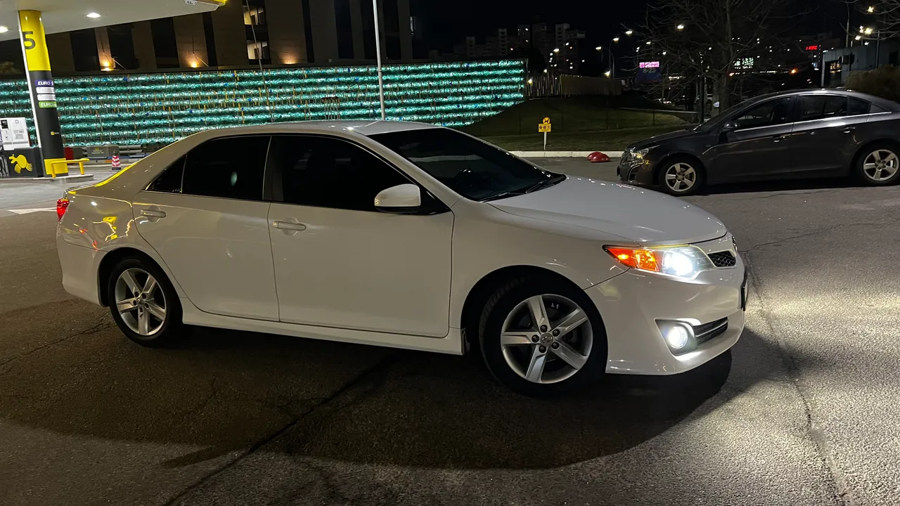 Toyota Camry - фото 5