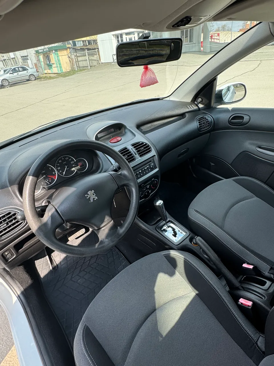 Peugeot 206 - фото 20