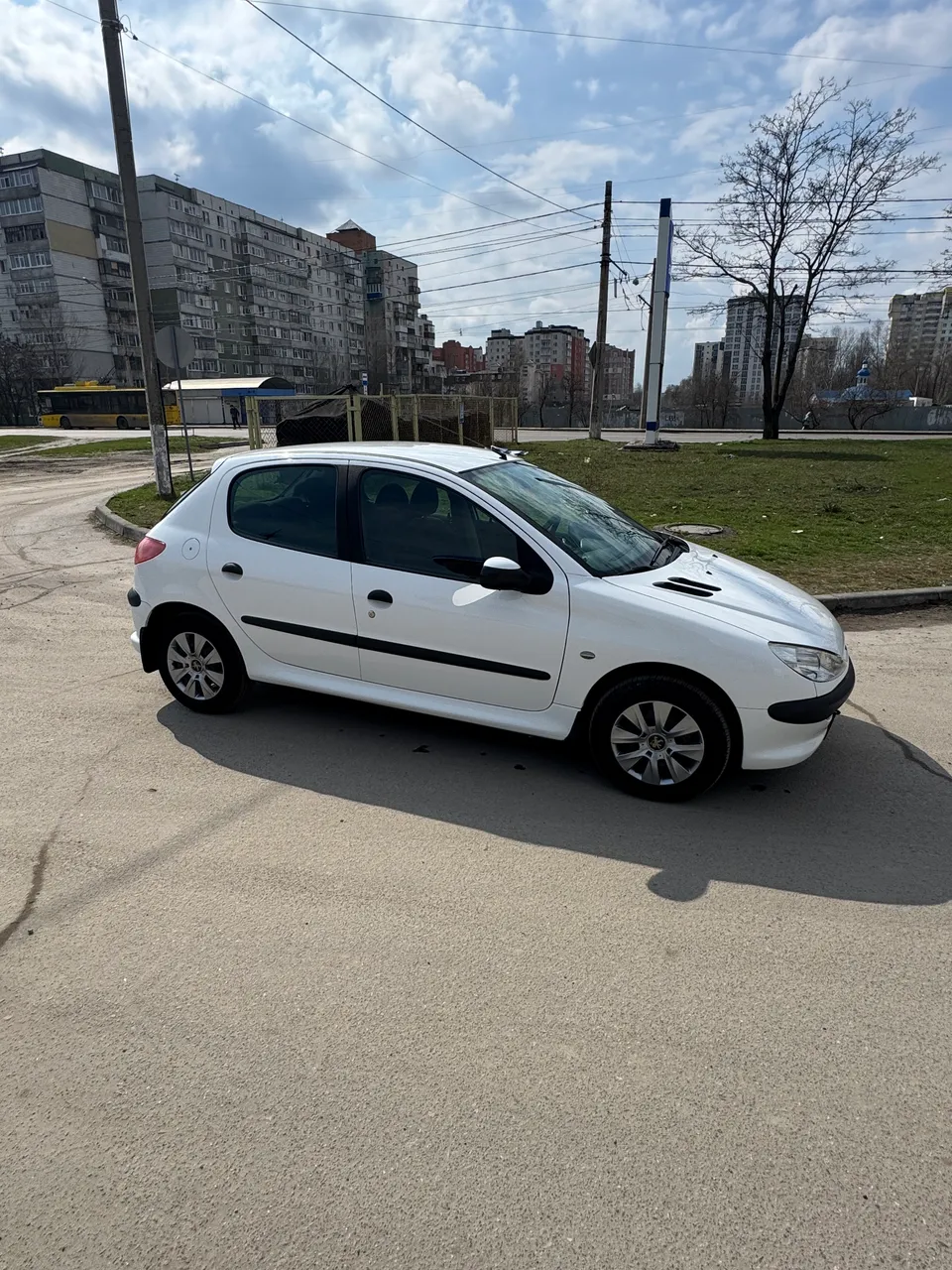 Peugeot 206 - фото 1