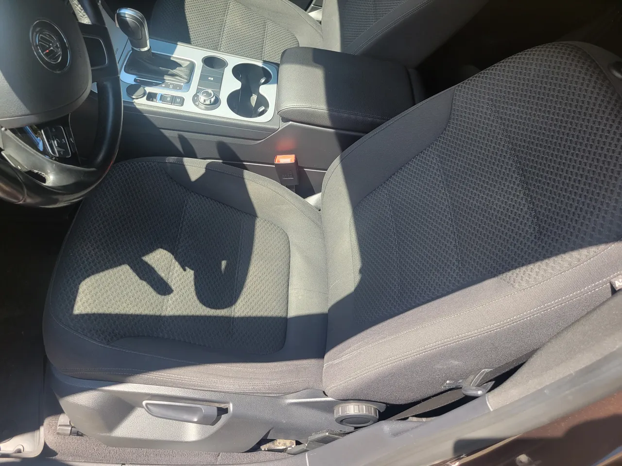 Volkswagen Touareg - фото 6