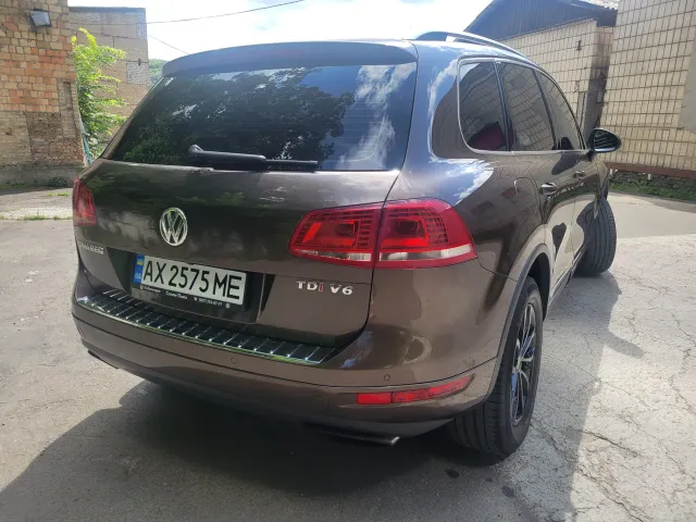 Volkswagen Touareg - фото 2