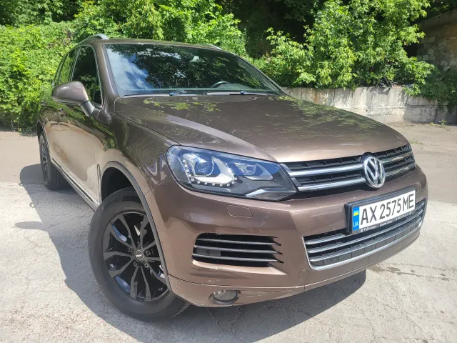 Volkswagen Touareg - фото 1