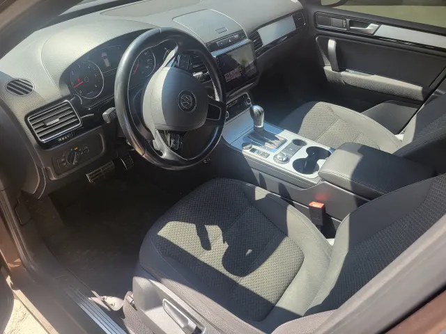 Volkswagen Touareg - фото 5