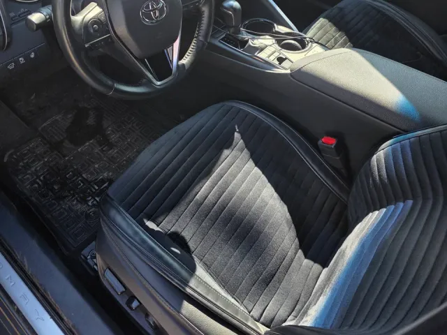 Toyota Camry - фото 2