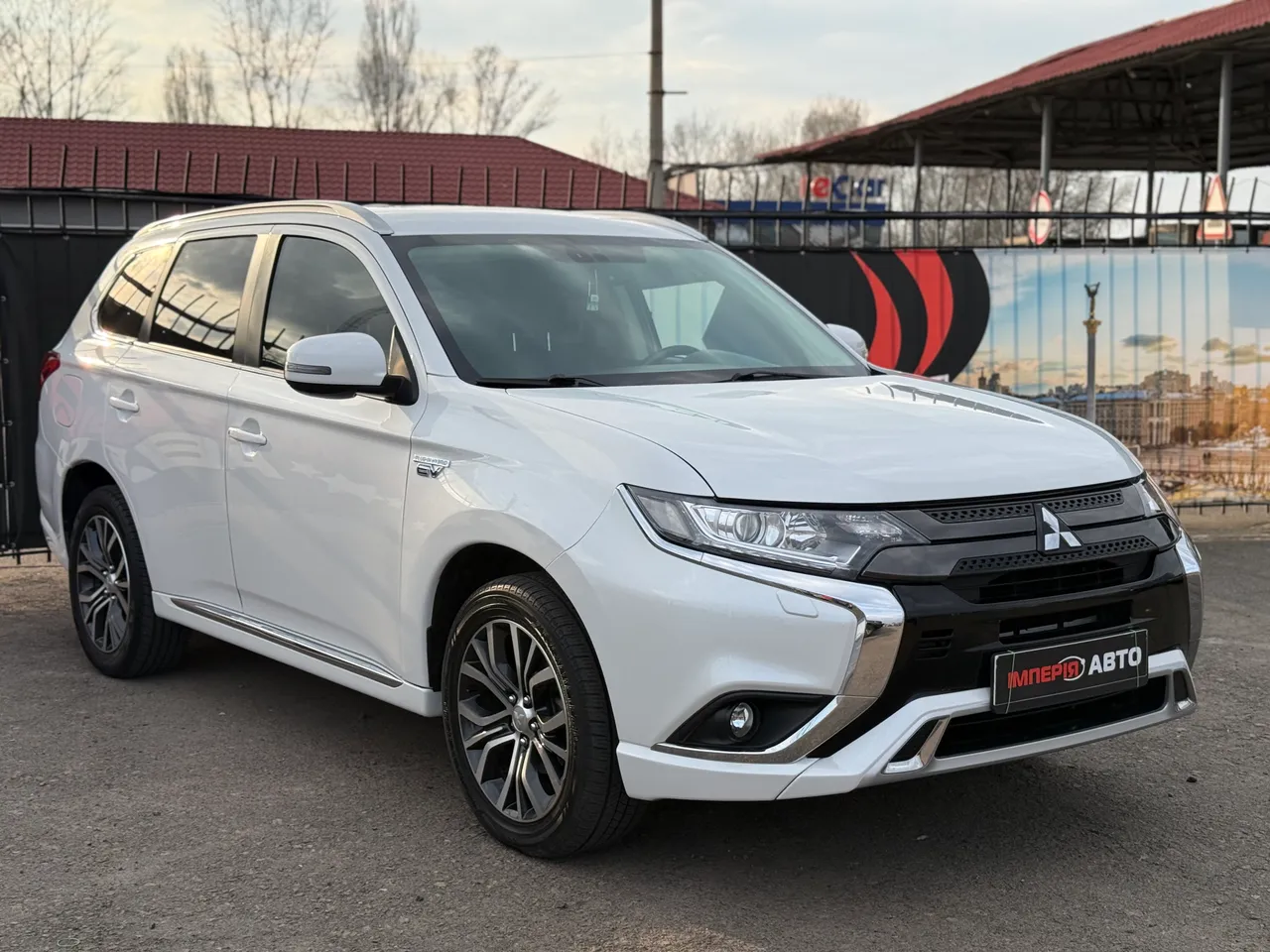 Mitsubishi Outlander - фото 3
